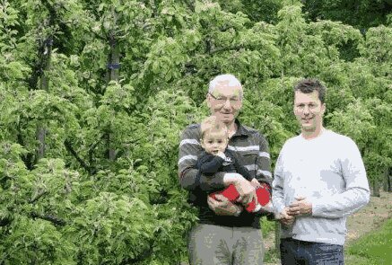 Boerderijwinkel BOUWLUST, al meer dan 100 jaar een familiebedrijf, bewust en betaalbaar. 10 jaar fruitbezorgservice.