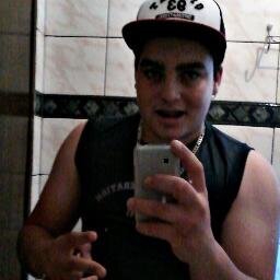 É necessário sempre acreditar que o sonho é possível Que o céu é o limite e você, truta, é imbatível