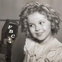 sarahbronzite's profile picture. Choral singer, teacher, feminist, foodie.