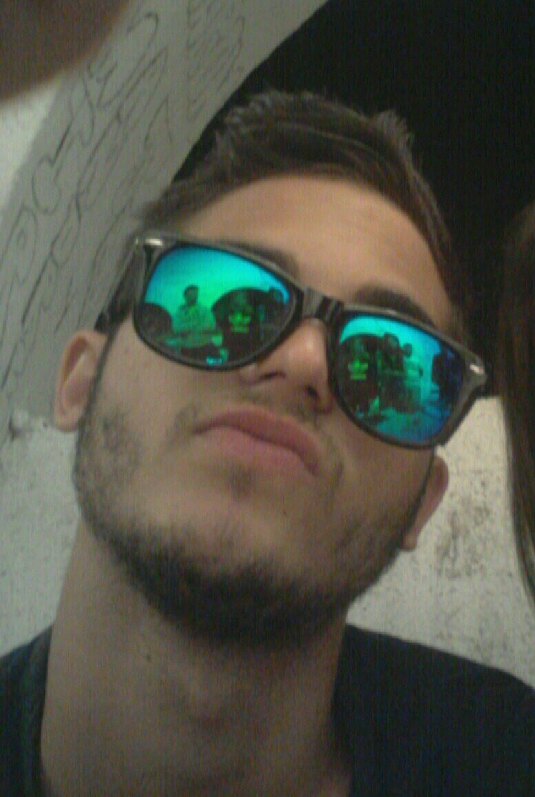 luismii21's profile picture. no dejes que nadie te diga que no puedes hacer algo