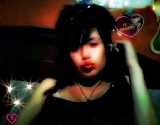 LoreniithaRodr3's profile picture. 