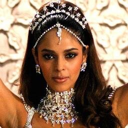The goddess of love, war, fertility, and sex more powerful than all of the gods. Better than Aphrodite! Twin sister @WarLoveSex. Married to @KingOf_Gods.