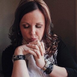 Founder of @TeamAwesomeGo, mom, connector, Business Coach, Project Manager, + Brand Consultant for authors, speakers, coaches, & entrepreneurs.