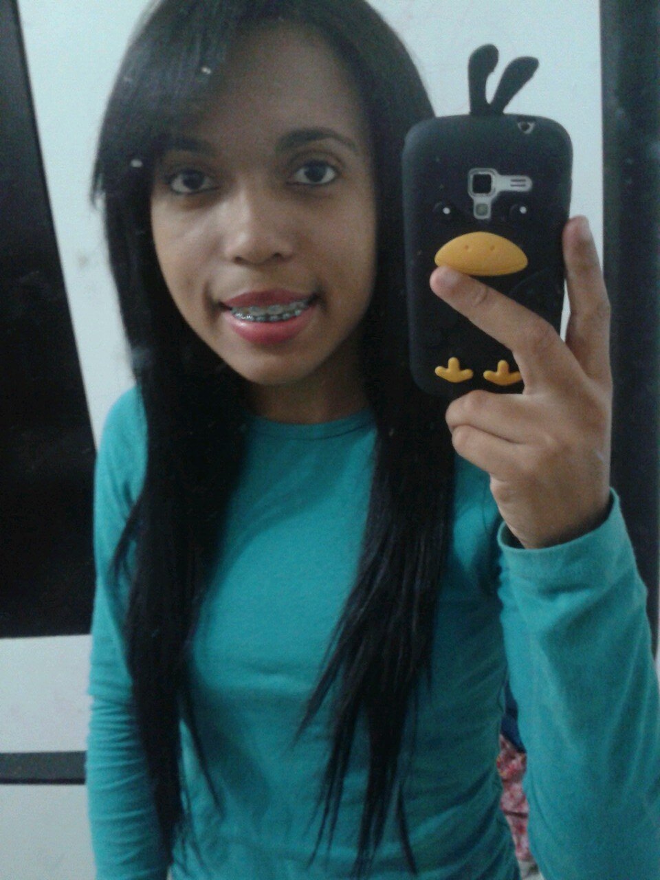 Não sou perfeita, tenho vários defeitos, porém são eles que me fazem ser única! *.*
