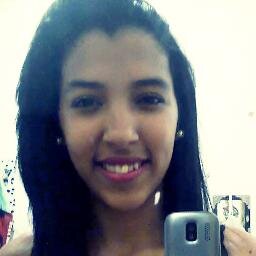 ' sou canceriana , tenho 18 anoos , moro com minha mãe & minha vó s2 , & amoo muitto sair com minhas amiigas 3 ..