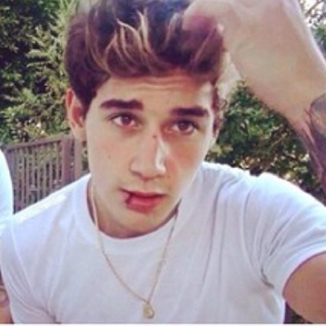 @JaisEyebrow