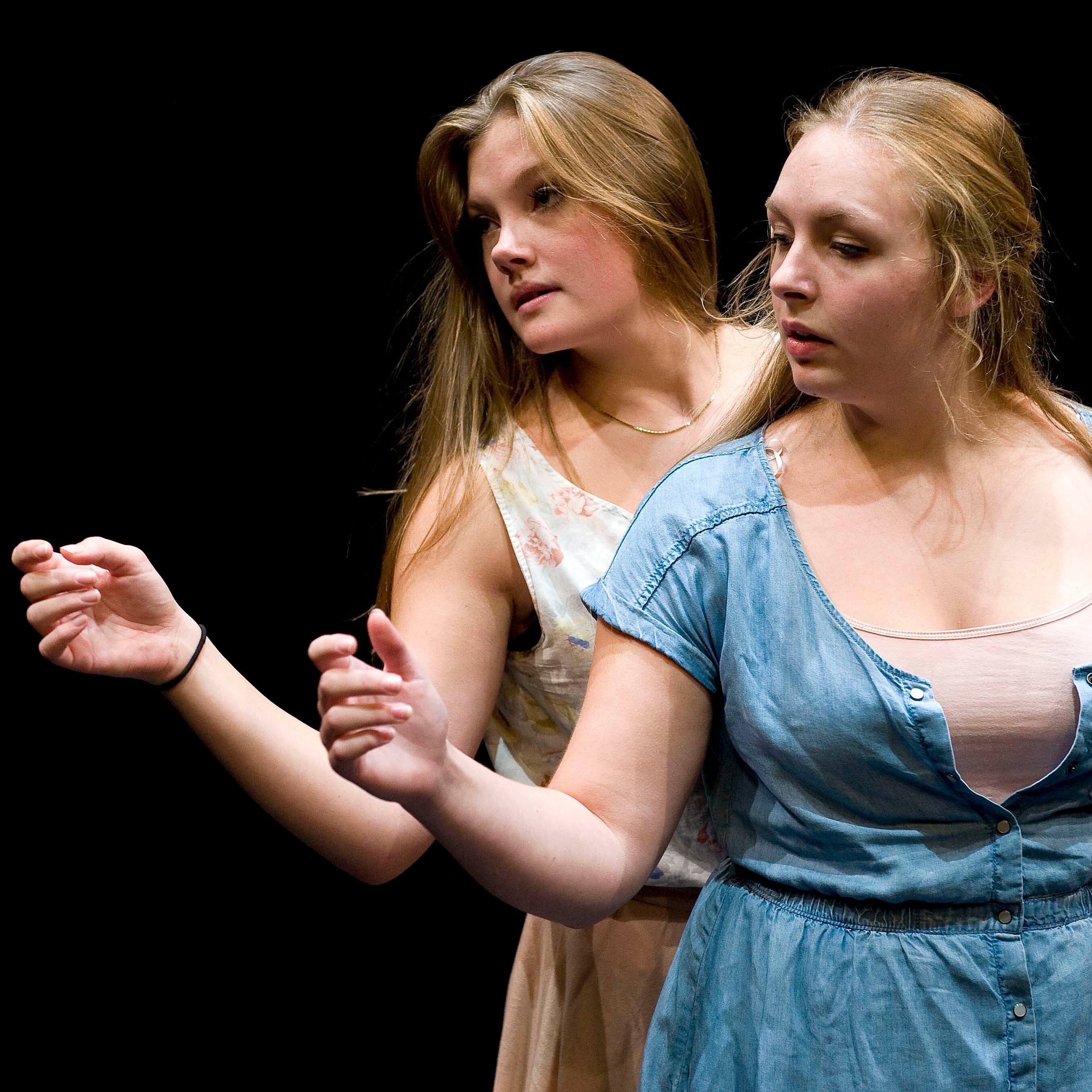 2BlondesDance's profile picture. 2 blonde dancer/choreographers from Hull and Nottingham. Formed in 2013, winners of the Hull Dance Prize 2013.