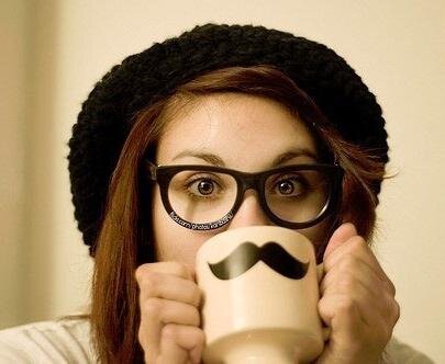 Por um mundo com mulher de bigode se é que me entendes lolol Vais ADORAR :)) Segue-me e sigo de volta...
