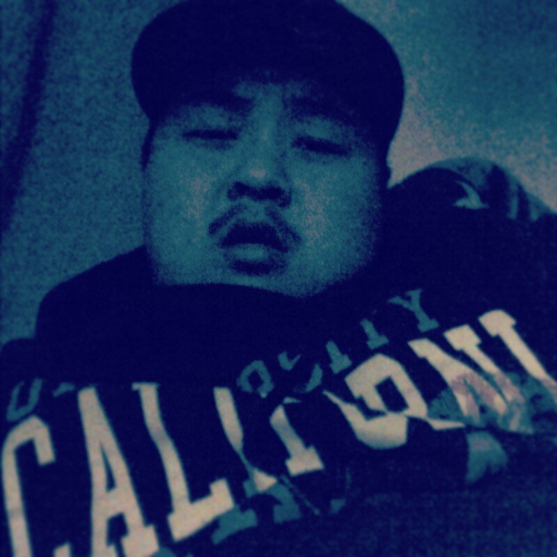I come from East Oakland when em yungstas get hyphy!