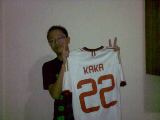 I love Playing Football and swim | Always Support @KAKA @acmilan |Gold Paladin Liberator|Futsal Player SMABI Bogor|@Socexthree |FIFA#user|Brazilian| #Forzamilan