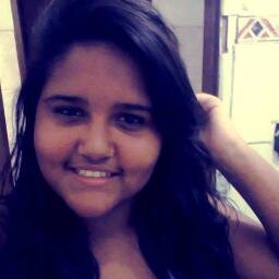 Belezαα nαcionαl, estilo pαtricinhα, gαrotα 
sαngue boom, Compliicαdα e Perfeeitiinhα ! ;D
não gostou ? não nasci pra te agradar  !