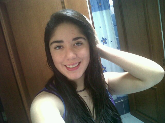 Cuando sientes que lo quieres; pero no por como es, sino por como eres cuando estas con el..! ♥