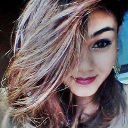 Salvando minh`alma da vida . Sorrindo e fazendo o meu eu ♫