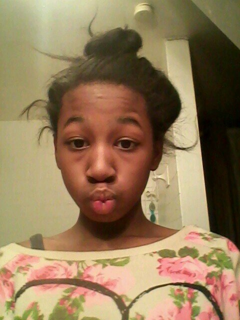 Keep yo head up princess yo crown fallin