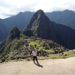 Hola, me llamo Victoria, soy peruana y me encanta enseñar español. Pienso que la cultura hispana es muy rica en su totalidad!Vamos a explorar mas!!!