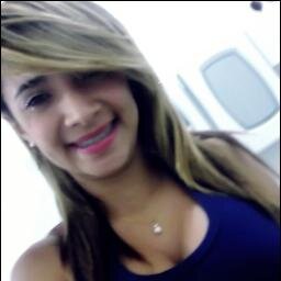 - & hj ao invéz de lamentar por ter perdido ' agradeço a Deeus por ter me livrado :*