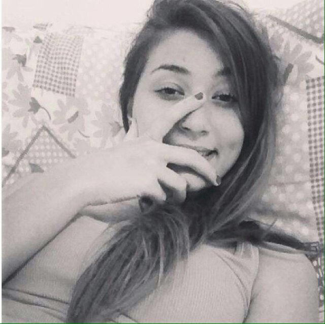 Oi meu nome é allana,tenho 16 anos (teria se estivesse viva).
