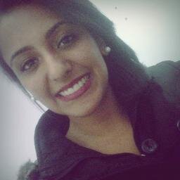 #Deus #Família #Amigos #Pagode #Chocolate #Cantar #Dançar #Pretinhos #Viajar #Sorrir #Amar