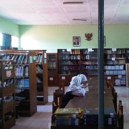 Official Account of Perpus Spensa Cirebon. @dhonafikry perpus_spensa@yahoo.co.id