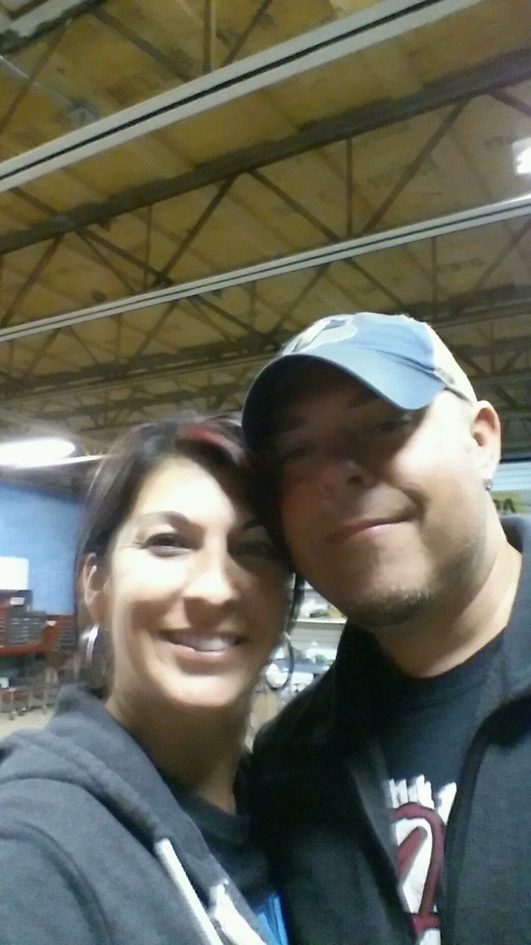 I love life, my husband, my animals, dancing, RACING go Shark racing!!!