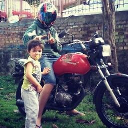 Eaí vim dizer' que o Dani me ama mt haha' mais eu amo mais ele' e tbm  vou ta sempre aki negoh p tudo' teamo !  e tu sabe mt bem disso néh. s2 ~Évelyn