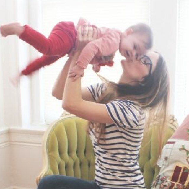 Im that new mom exploring life with a precious baby girl, and Im here to share our adventure!
