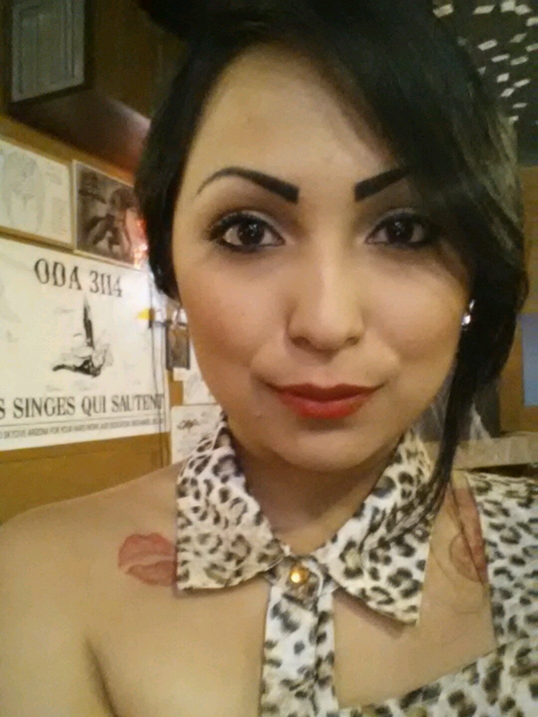 Born November 10.. Scorpio Babyy! Follow me I'll follow back ♡