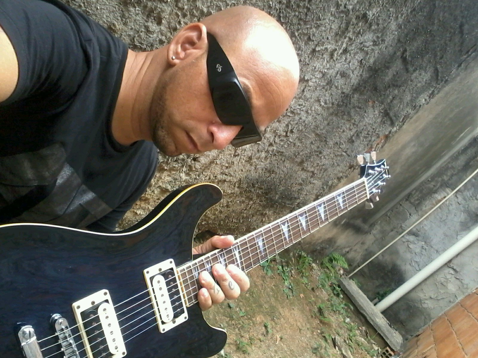 Regional Duque de Caxias,Guitarrista,Noivo de Stephanie Silva / Gerado Pela Poderosa Ministração do Apostólo Estevam Hernandes / Buscando Ser Servo