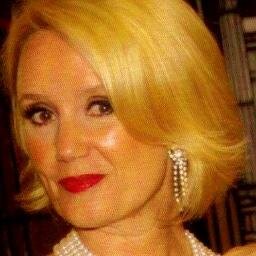 musical theatre slapper/pr queen/social media monster