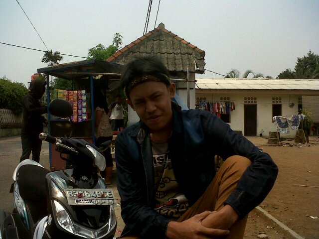 Tangerang l Unniversitas pamulang (alone in the dark)