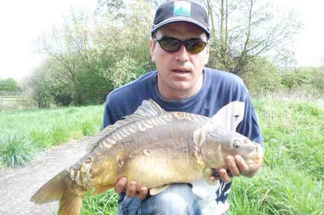 Im a brickie thats want no more war & no more banks there all a con And 4 man 2 stop judging people by colour of there skin #no gmo Man Utd fan