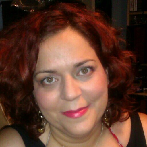 Mamá de dos. Periodista de vocación, cuando puedo ejercer. Aprendiz de mucho y experta en poco.