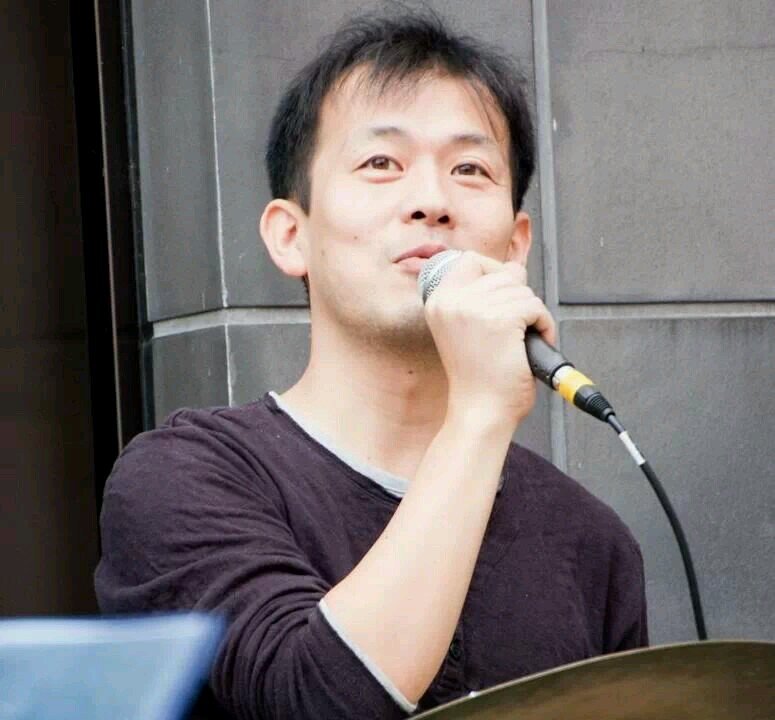 滋賀県在住のドラマーです。レインボーミュージックスクールでレッスンしてます。