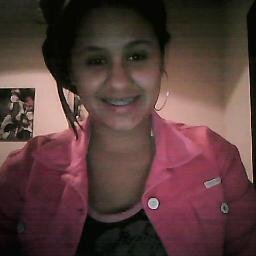 KarinaHellen_'s profile picture. 