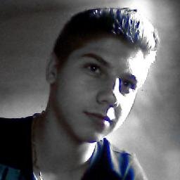 ''Pra Que Ser Normal Se a Nosaa Vida é Loukaa'' ;-)