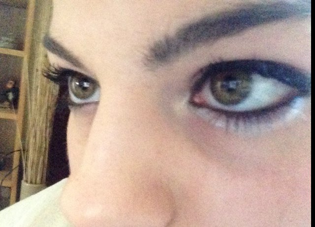 Want to get to know me?? Tweet me :P