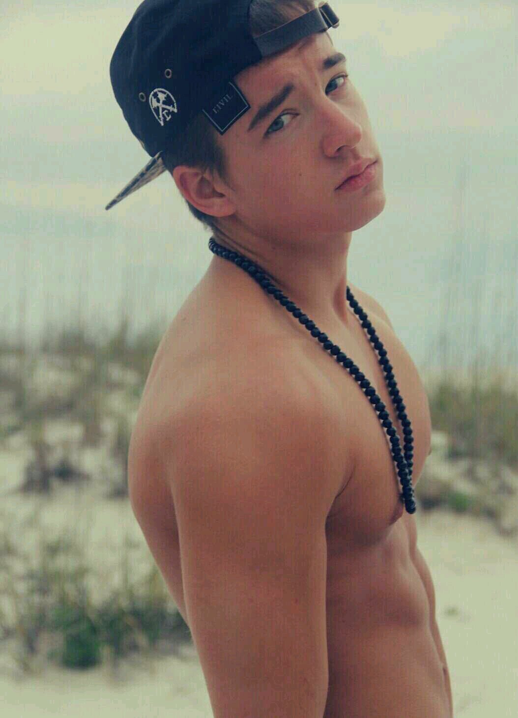 Peyton Sanders follows my original but this account will be all about him! @TheRealPSanders please Grind On Me ;)