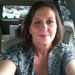 Wife, mom, Huney, librarian, teacher, avid book reader , travel lover and restaurant junkie