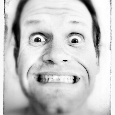 Laurence McJannet los mcjannet X