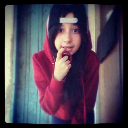 Meu nome é thalyta tenho 15 anos,sou aquariana..me add ai no orkut se quiser:http://t.co/Yu5t3L29ci msn:lita_@catgirl.com