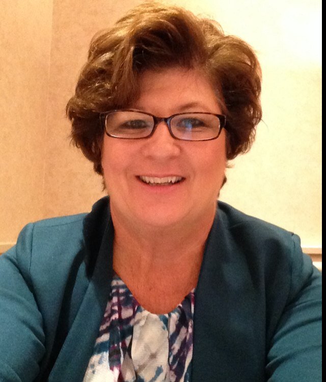 Mom of 3 great kids, wife, Realtor,Photographer