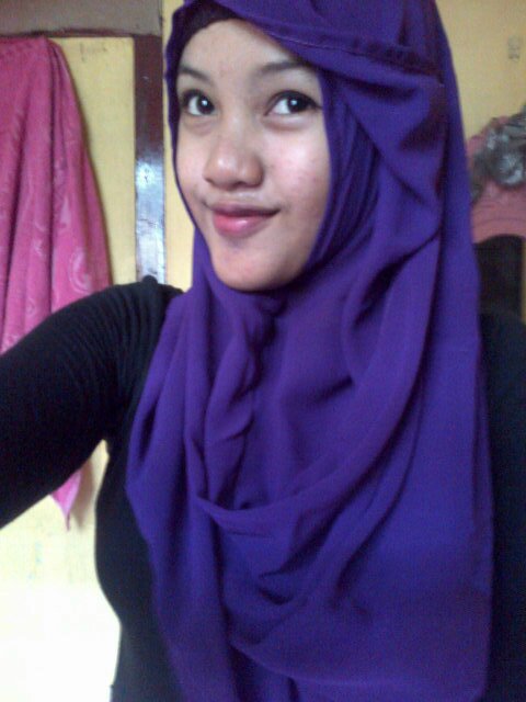 YhanaPutri's profile picture. 3 mama papa,brother n Allah ta'alla :)