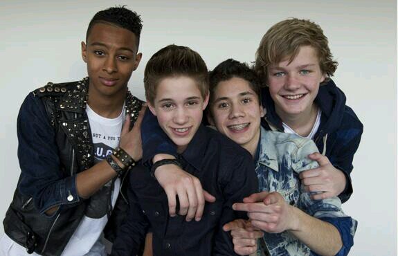 mainsteet♡ de beste band die ik ook heb gezien!! ik hou van ze.... maar wie niet!?