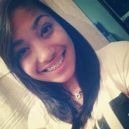 16 anos , SFC , ariana , musica , cola - cola , chocolate , amigos , familia .