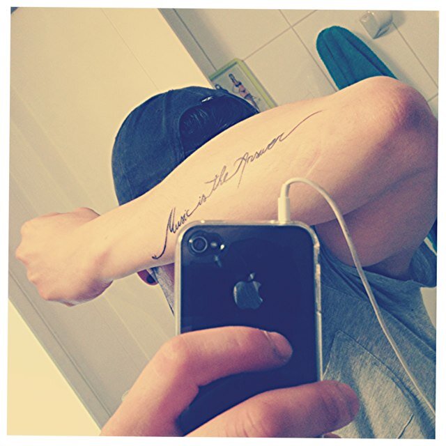 csantandero's profile picture. Publicista Director de Arte / Dj