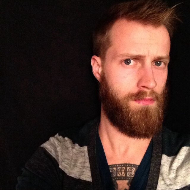 Bartender / Photographer http://t.co/tscAoq2mH0
