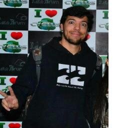 - um menino.