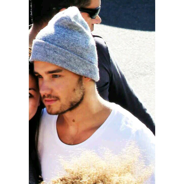 you just got a free follow so please go and follow @butterfliesziam ! ❁☼✿