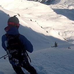 Skieur photographe devant l'éternel. Trail dans la montagne aussi. Powder addict.