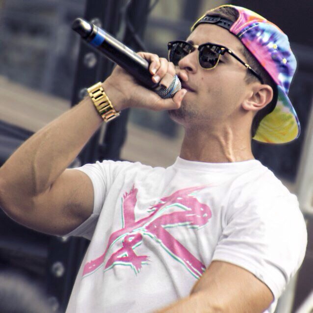 ~~jake is not just my idol, he's my life saver~~